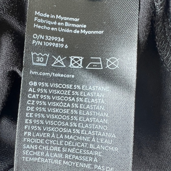 H&M Womens Black Minimalist Classic Mock Neck Quarter Sleeve Top XS - Picture 6 of 6